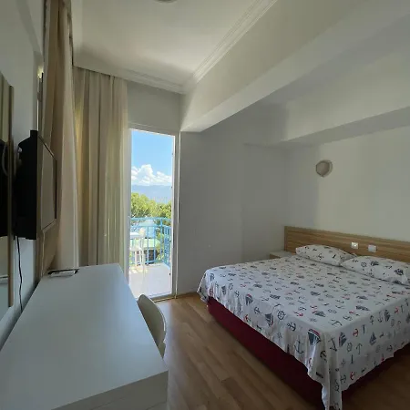 Status - Hotel 2*