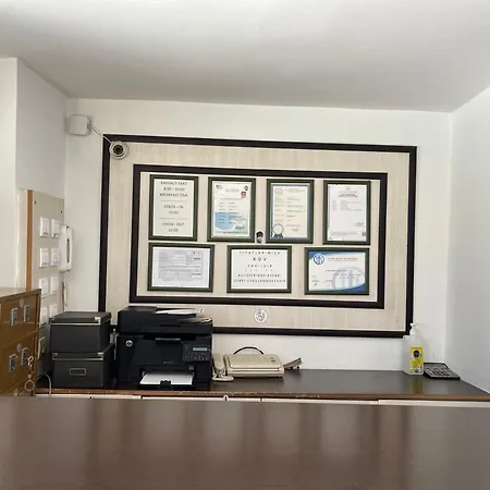 Hotel Status - 2*