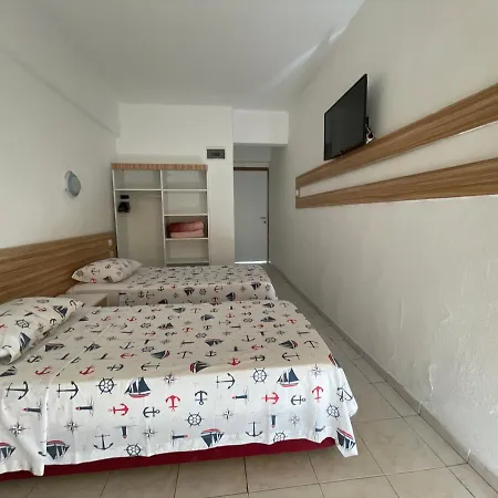 Otel Status 2*