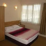 Status 2* פאטהיה