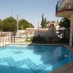 Status 2* פאטהיה